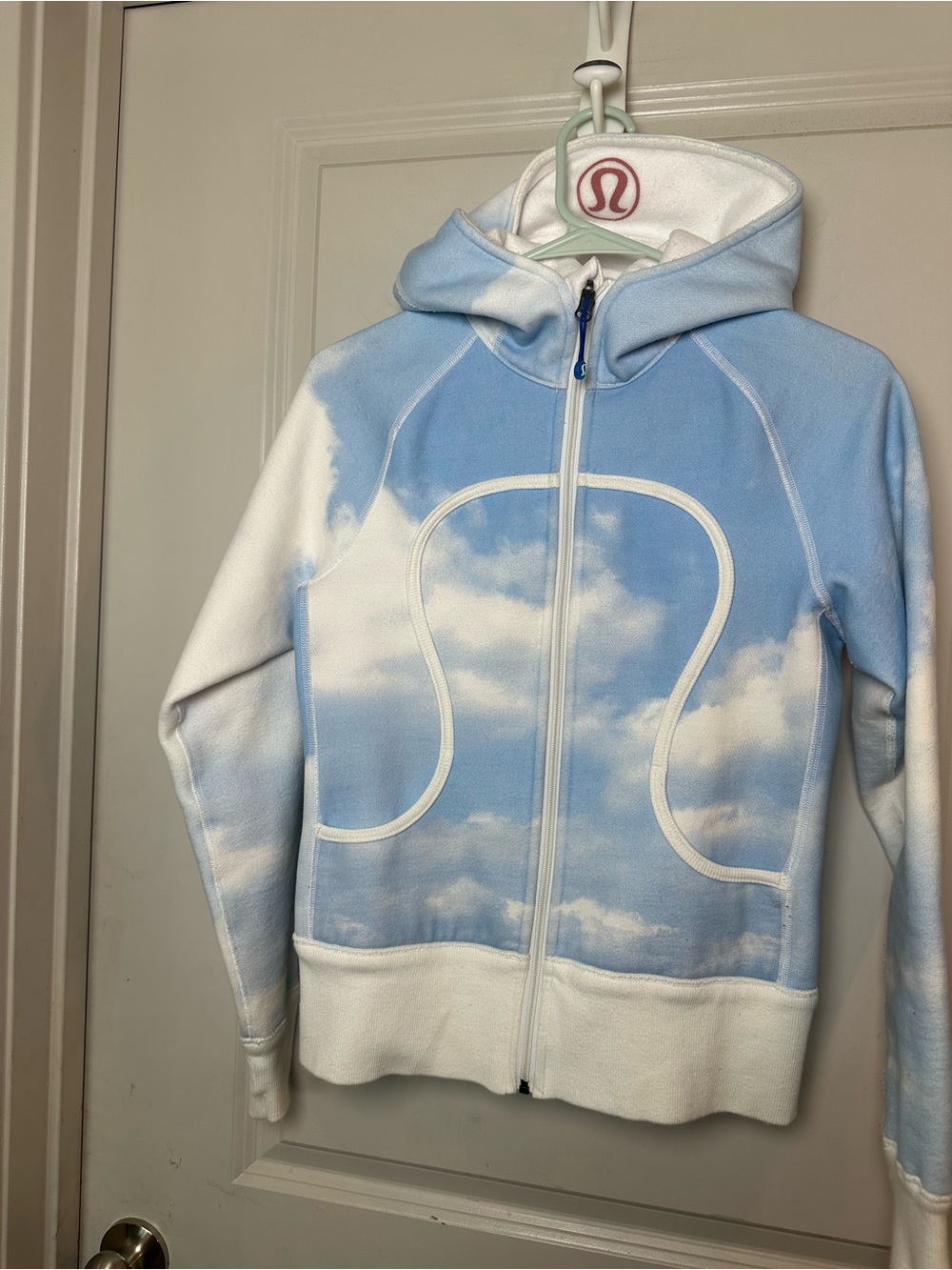 LULULEMON Limited Edition Cloud Blue & White Full Zip Hoodie Jacket, XS/S